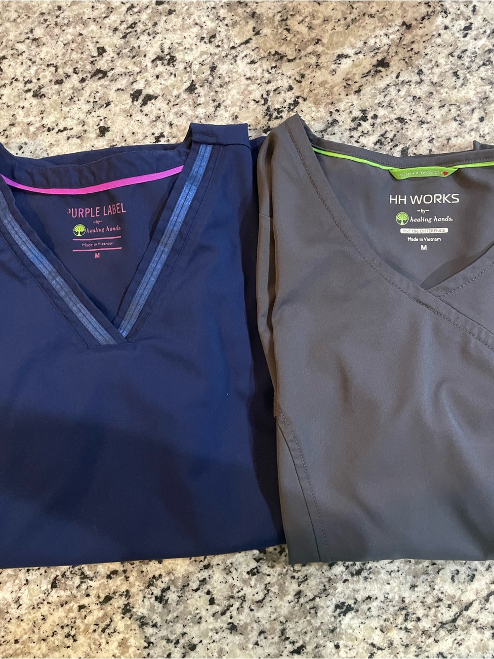 2 healing hands womens Short Sleeve scrub V-Neck Tops in Navy and Gray